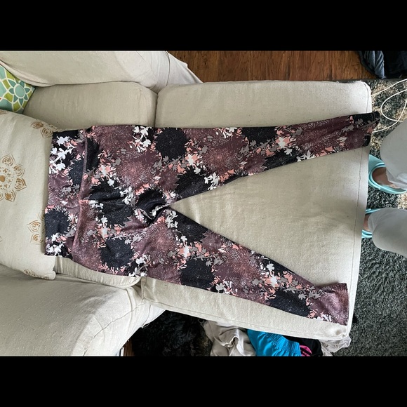 Floral Leggings - Picture 3 of 4